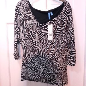 NWT b-slim black and white print surplice cross-over top. 2X